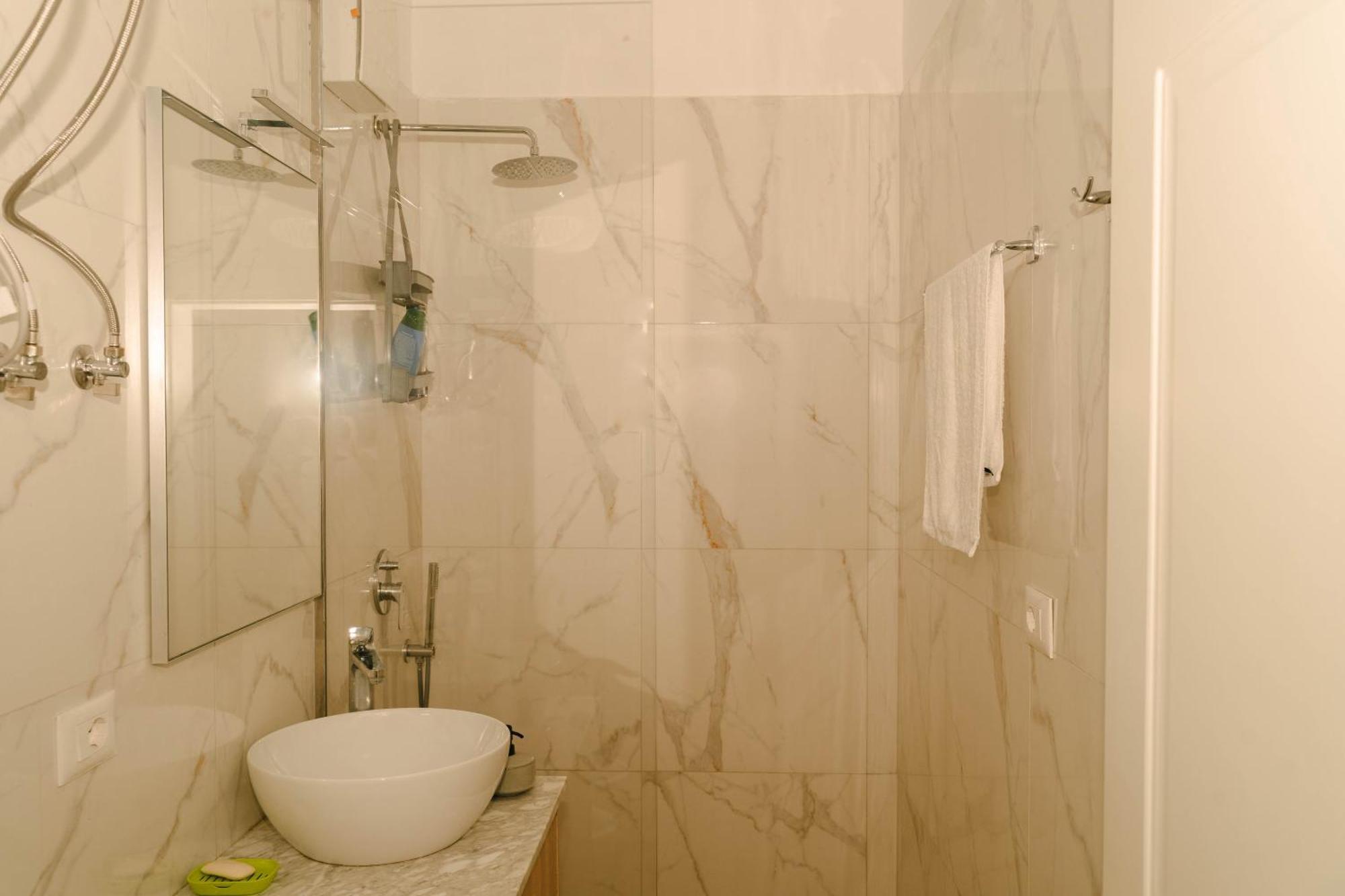 Studio Flat In Heart Of Tirana Exterior photo