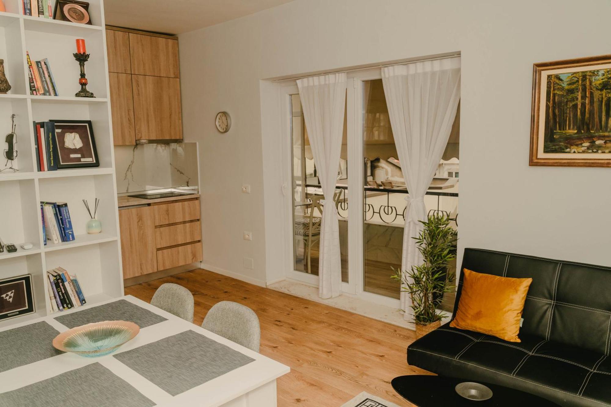 Studio Flat In Heart Of Tirana Exterior photo
