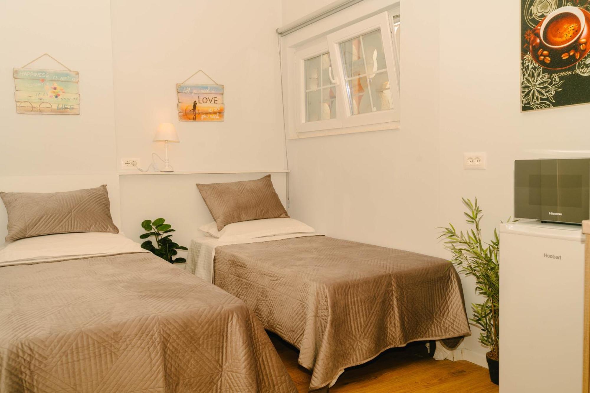 Studio Flat In Heart Of Tirana Exterior photo